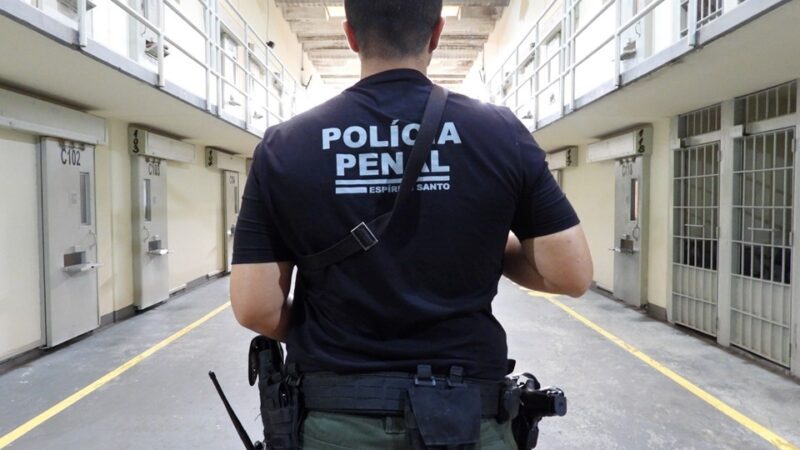 Governador anuncia convocação de 600 policiais penais para reforçar segurança nos presídios