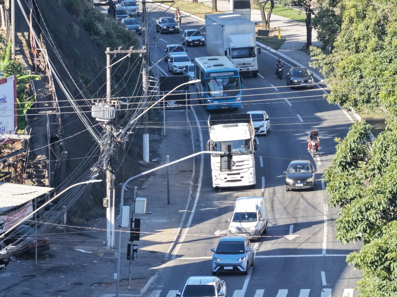 Obras do Viaduto e Mergulhão modificam embarque e desembarque na Avenida Mário Gurgel