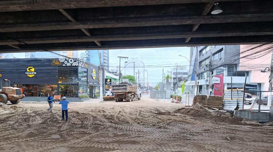 Interdição na Champagnat termina e trecho será liberado até domingo