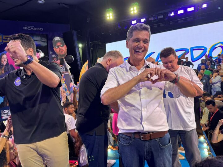 Diante de uma multidão, Ricardo confirma candidatura à reeleição e reforça o “Pacto com o Futuro”