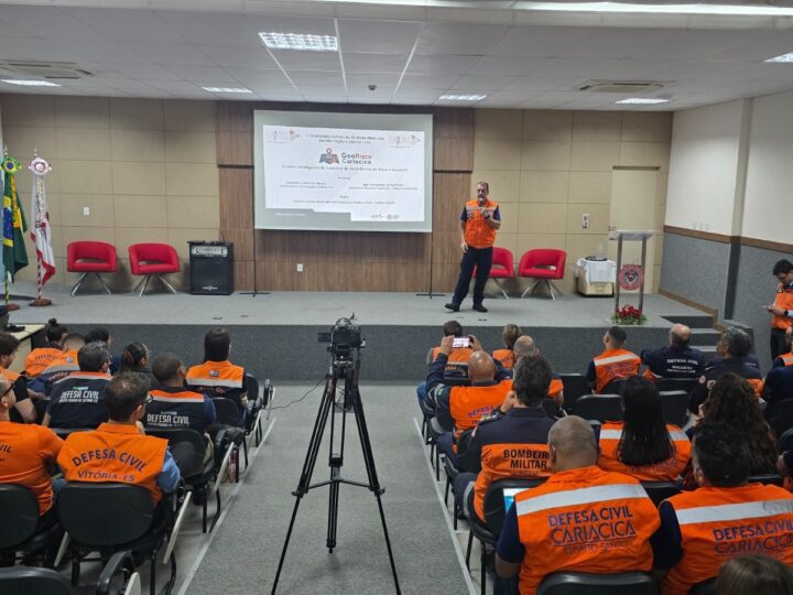 Cariacica mostra tecnologia usada para identificar áreas de risco em seminário estadual