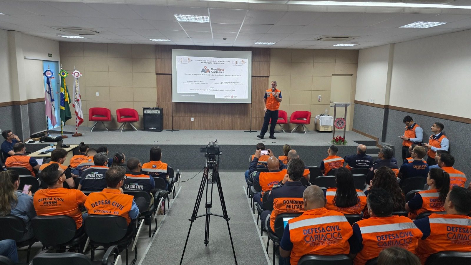 Cariacica mostra tecnologia usada para identificar áreas de risco em seminário estadual