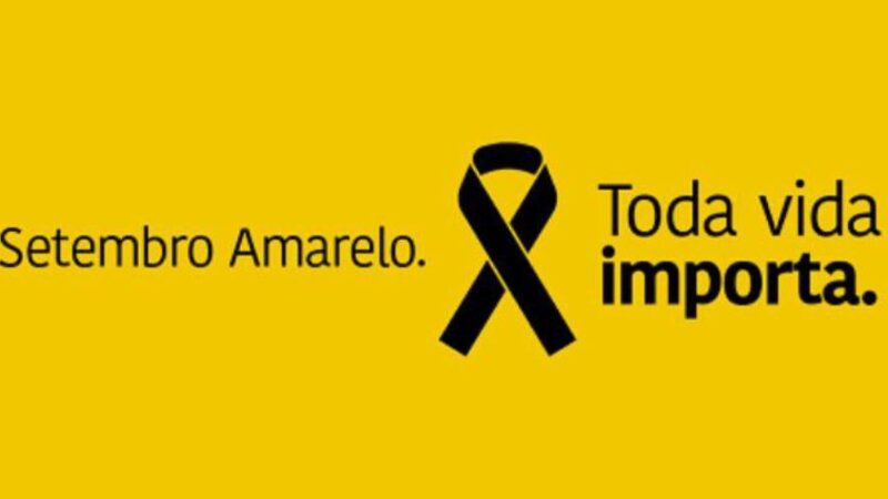 Oficina de pintura marca Setembro Amarelo com ações de cuidado e acolhimento