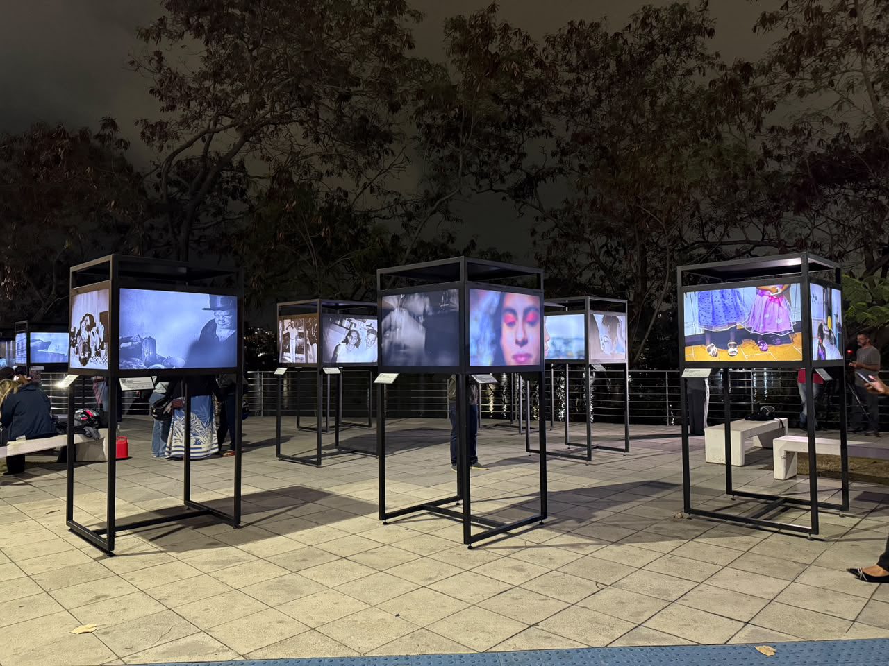 Mostra da Escola de Fotógrafos Cegos permanece na Orla até 15 de setembro