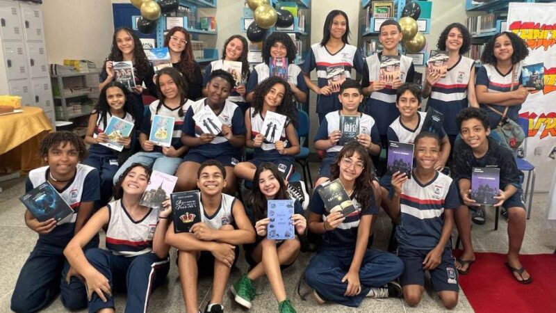 Escritor chileno se reúne com estudantes em intercâmbio cultural nesta quarta-feira
