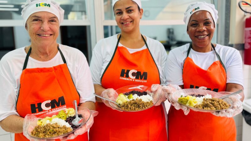 Merendeiras de Cariacica transformam alimentação escolar em cuidado e carinho