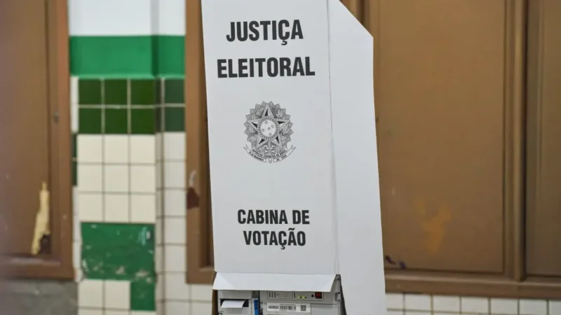Justiça Eleitoral prorroga horário de votação em todo o país