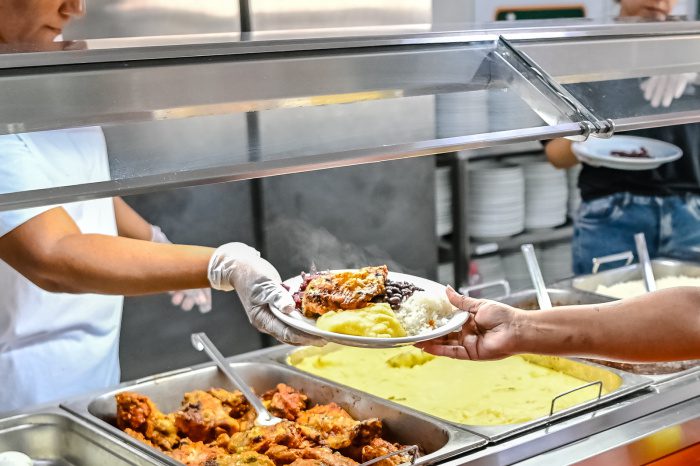 Tecnologia chega ao Restaurante Popular de Vitória para facilitar o atendimento